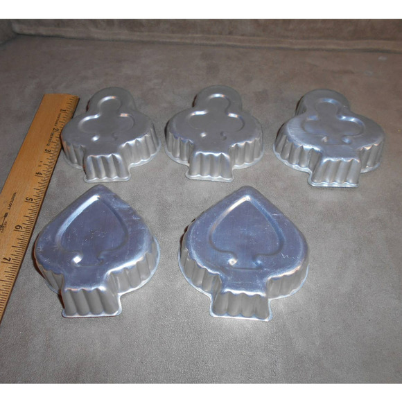 Lot of Aluminum Mini Individual Tart Jello Molds Spades & Clubs Card Suits - Picture 3 of 7